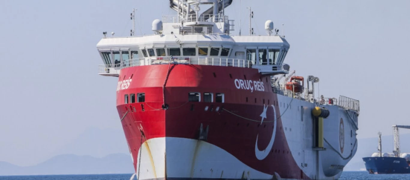 ΕΚΤΑΚΤΟ: Νότια της Ρόδου επί του 28ου Μεσημβρινού πλέει και κάνει έρευνες ανενόχλητο το Oruç Reis! (χάρτης)